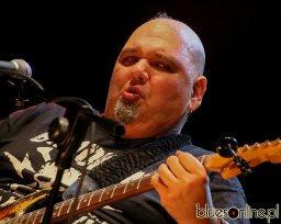 Popa Chubby at Jimiway 2012 (5)